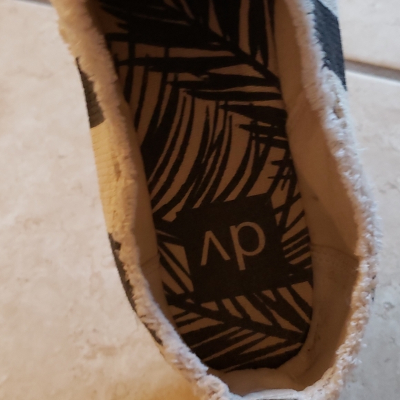 Cute shoes - Picture 5 of 5